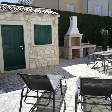 Apartments Adrijana Малинска Стая снимка